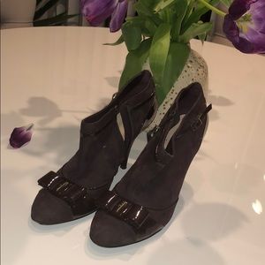 FERRAGAMO Purple Suede Vara Bow Ankle Boots 38